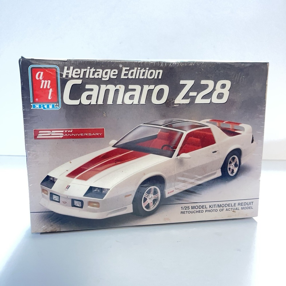AMT ERTL CHEVY CAMARO Z-28 HERITAGE EDITION SCALE 1:25 VTG MODEL KIT 6157 NEW